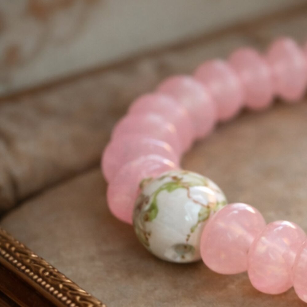 NWOT Natural Stone Rose Quartz Elephant Charm Beaded Bracelet - Picture 5 of 5